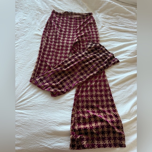 Naked Wardrobe Burgundy and Tan Houndstooth Matching Set - Picture 5 of 6